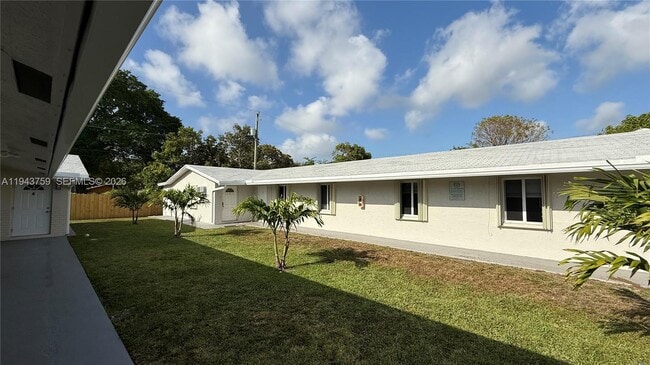 Building Photo - 220 NW 12th St