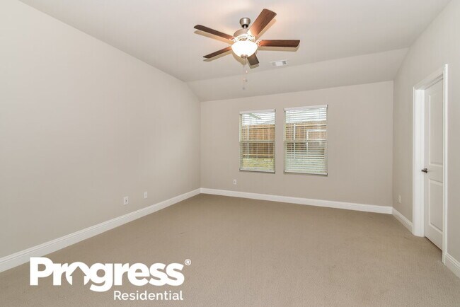 Building Photo - 1413 Rolling Fox Dr