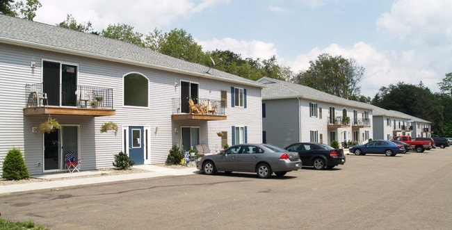 Primary Photo - Birch Grove Apartments