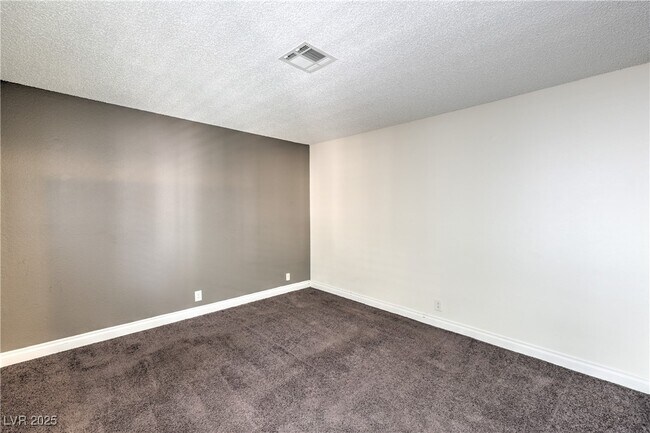 Building Photo - 3151 N Soaring Gulls Dr