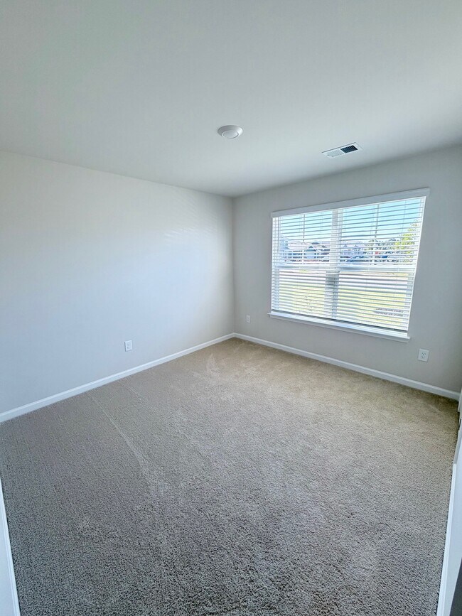 Building Photo - 532 Scarlet Sage Dr