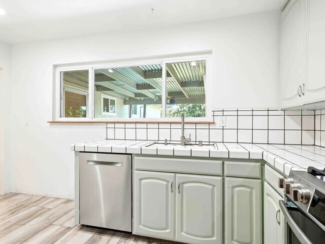 Building Photo - 31139 Chicoine Ave