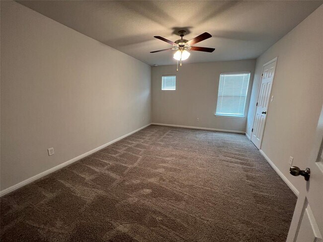 Building Photo - 3201 College Park Dr