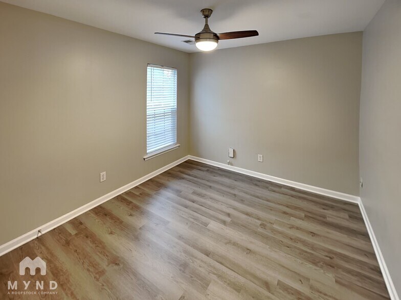 Building Photo - 11216 Cypress View Dr