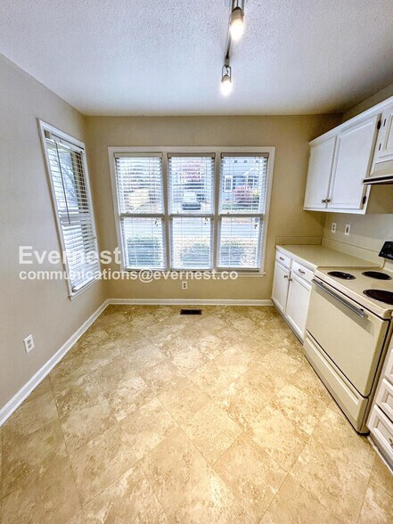 Building Photo - 4508 Timberhurst Dr