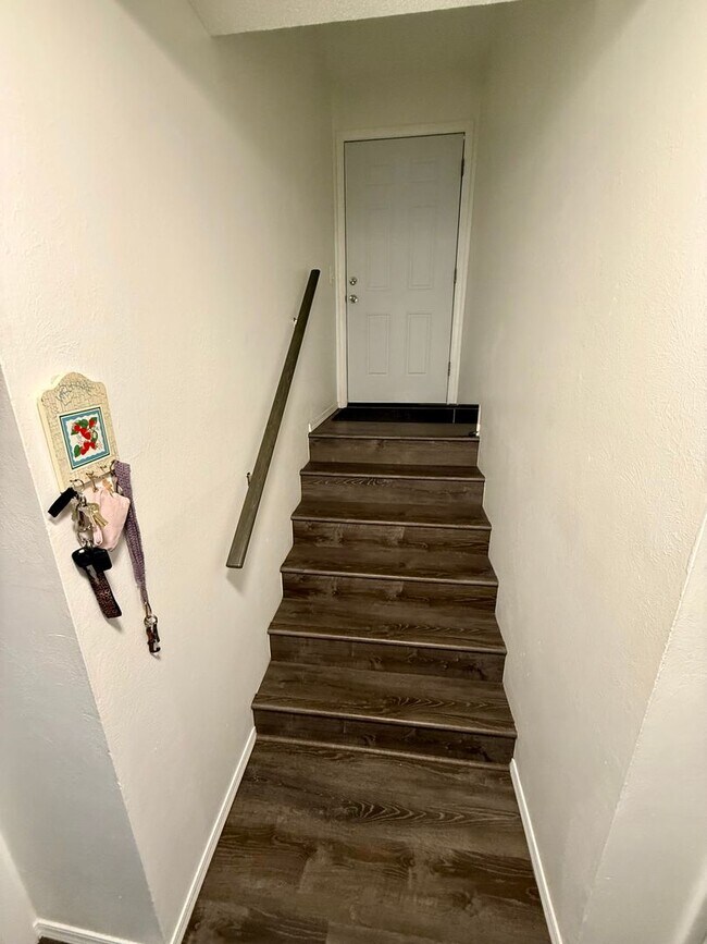 Building Photo - 1837 S 8th St W