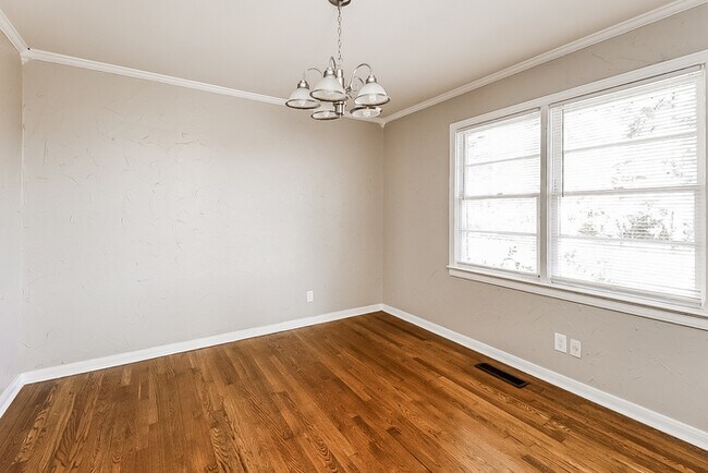 Building Photo - 1408 29th Ave