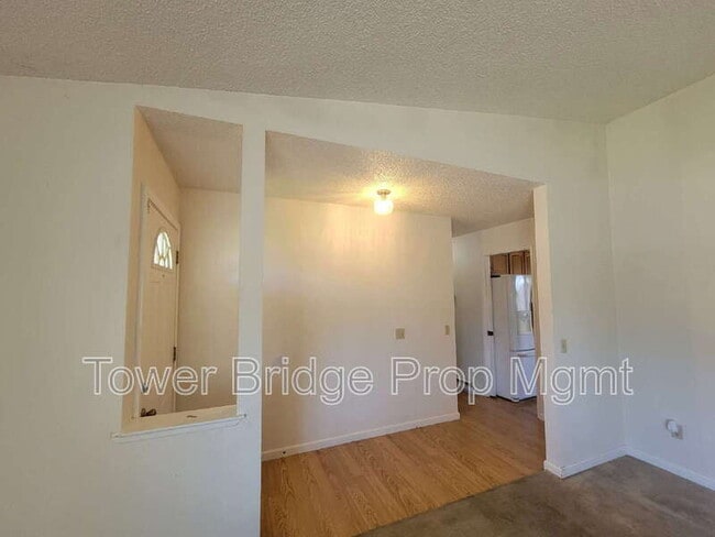 Building Photo - 4068 Fawn Cir