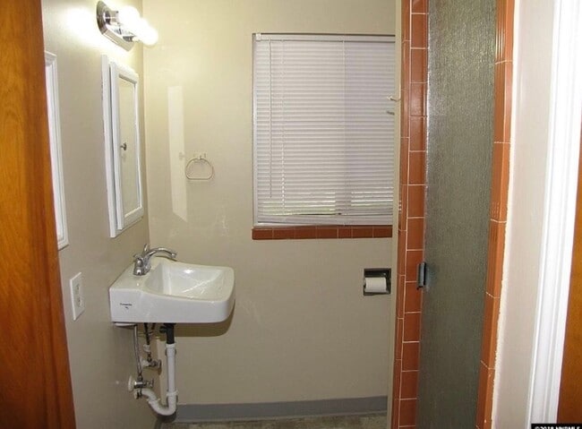 Building Photo - Available Mid-April – Beautiful 3 Bedroom Home on Hunter Lake Drive