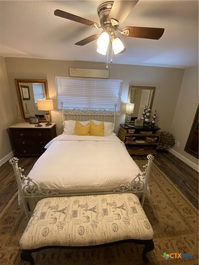 Building Photo - 1307 Sherry Ln