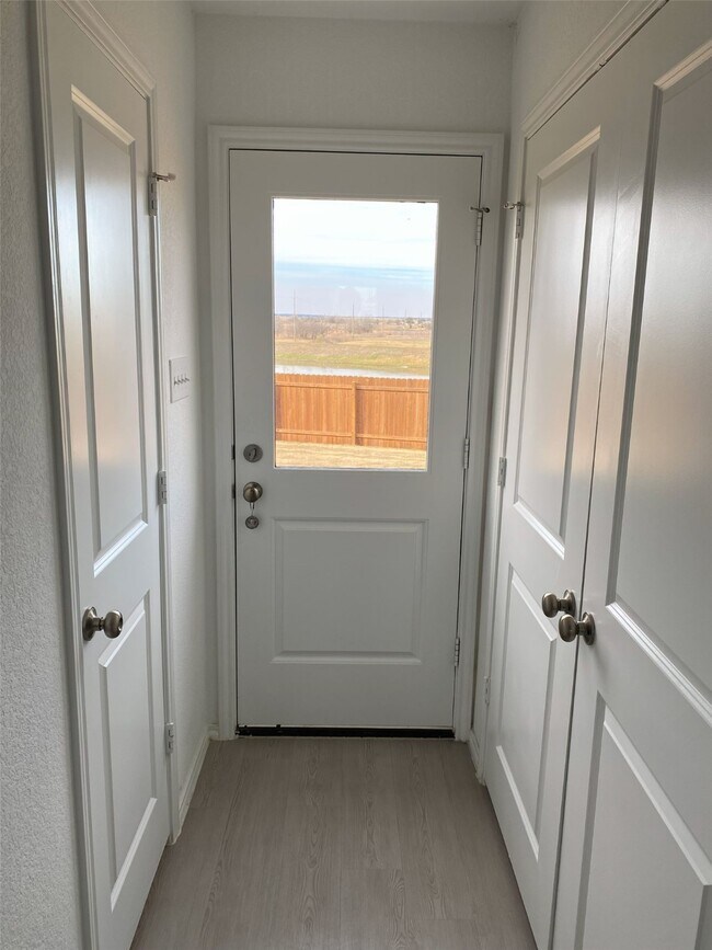 Building Photo - 252 Tugboat Annie Wy