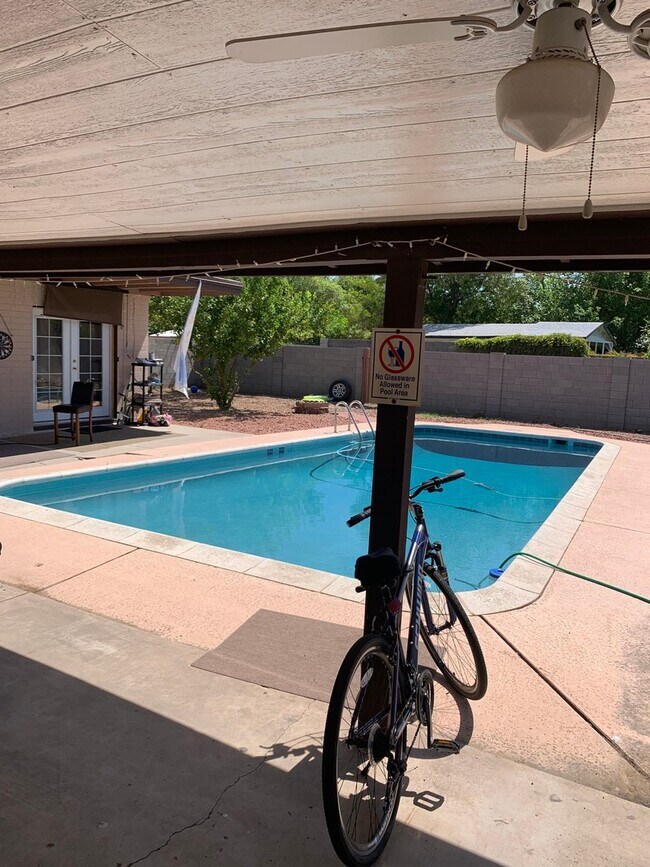 Building Photo - WALK TO - ASU AREA — Remodeled 5 Bedroom 3 bath Home with Pool - Next to Light Rail stop.