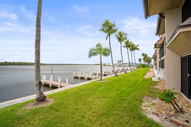 Building Photo - Stunning 2-bedroom, 2-bathroom condo with ...