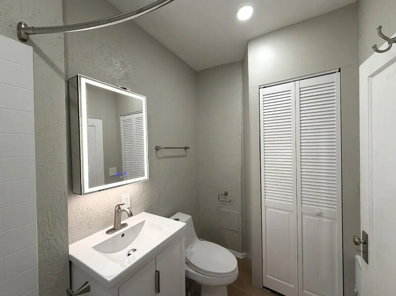 Building Photo - 1223 S J St