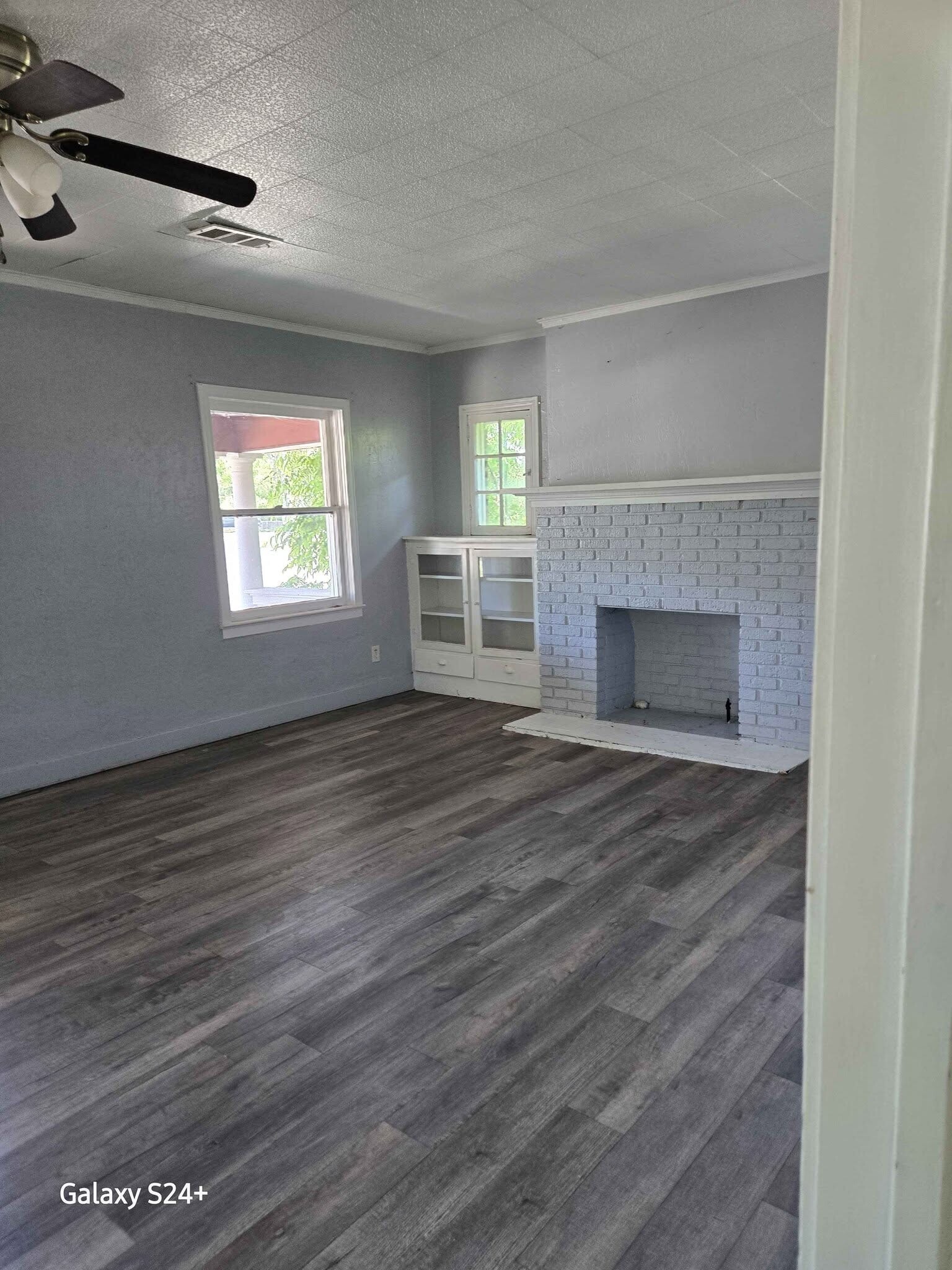 Building Photo - 1102 S Western St