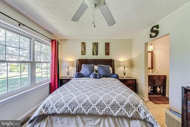 Building Photo - 6063 Sirenia Pl