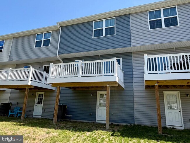 Building Photo - 309 Yellow Bill Ln