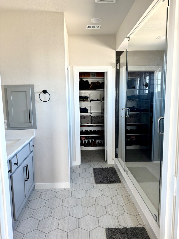 Building Photo - 2400 Elm Pl