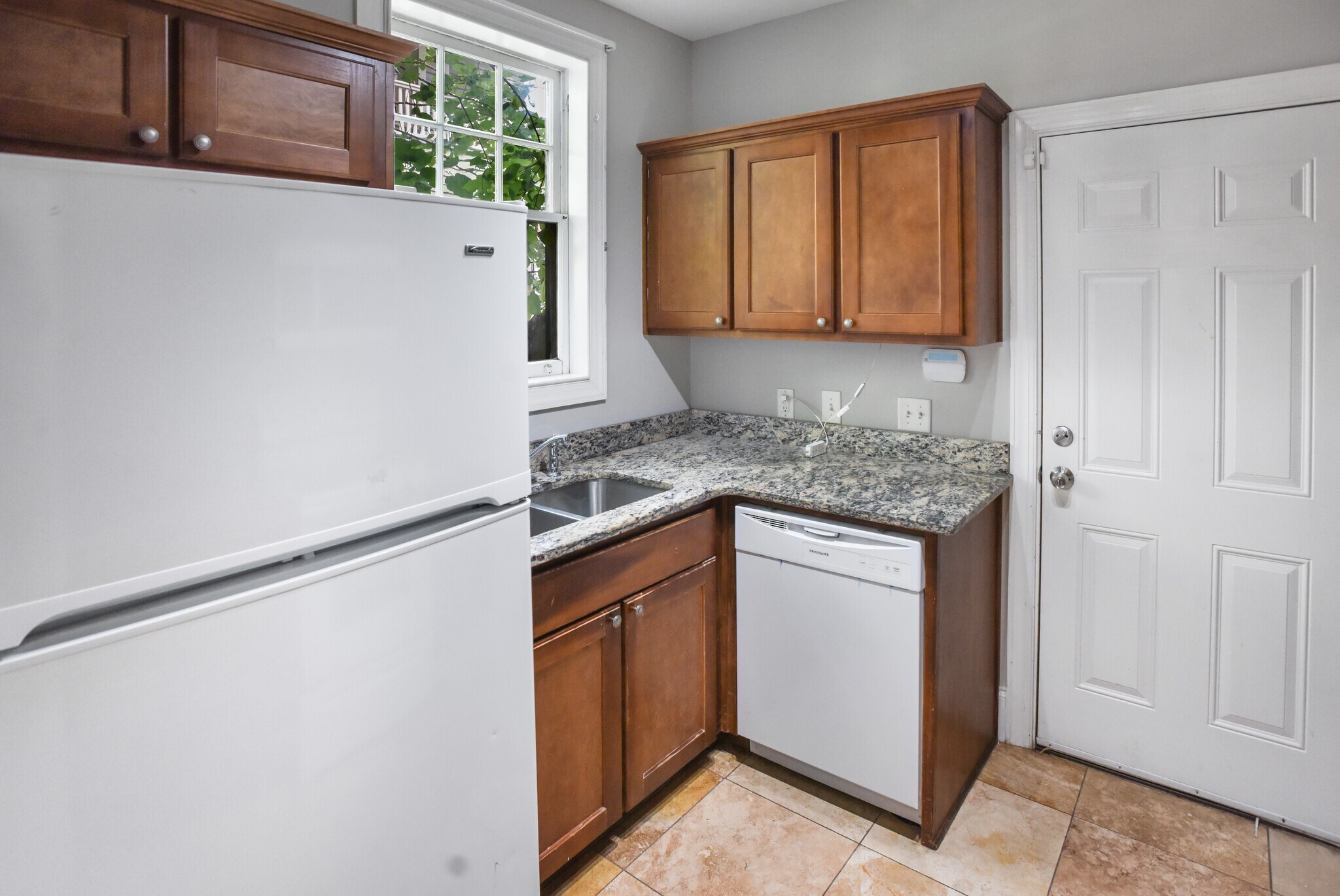 Building Photo - 510 East Waldburg St