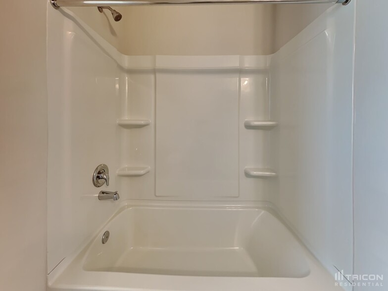 Building Photo - 15547 Taylorcrest Dr