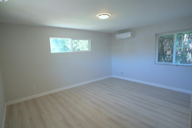 Building Photo - 3180 Watt Ave