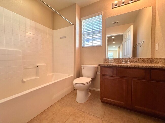 Building Photo - Beautiful Redhawk home located directly ac...
