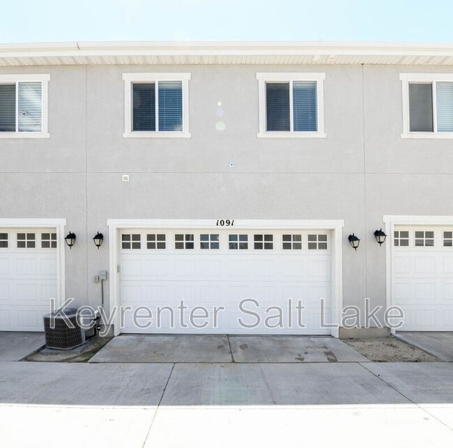 Building Photo - 1091 W Emerald Pools Ln