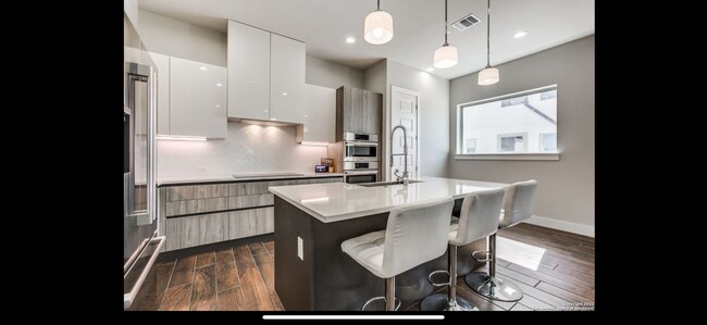 Kitchen - Pantry - 1817 N Saint Marys St