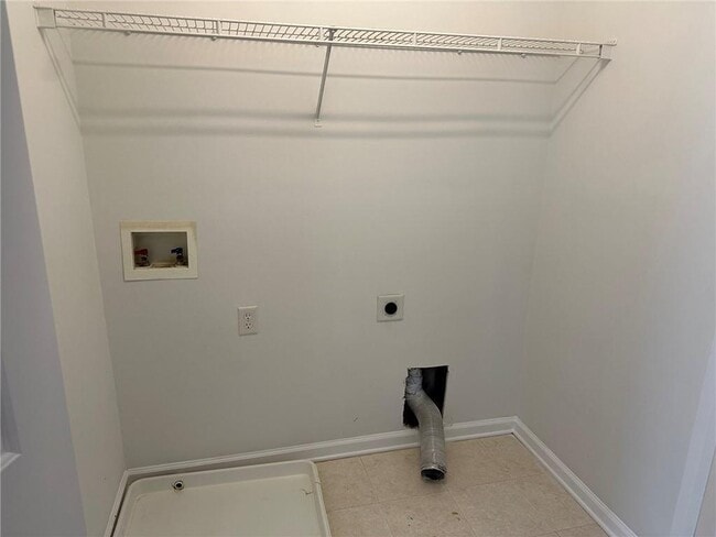Building Photo - 1296 Dunwoody Cove