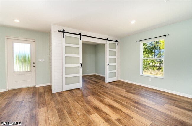 Building Photo - 165 Blackstone Dr