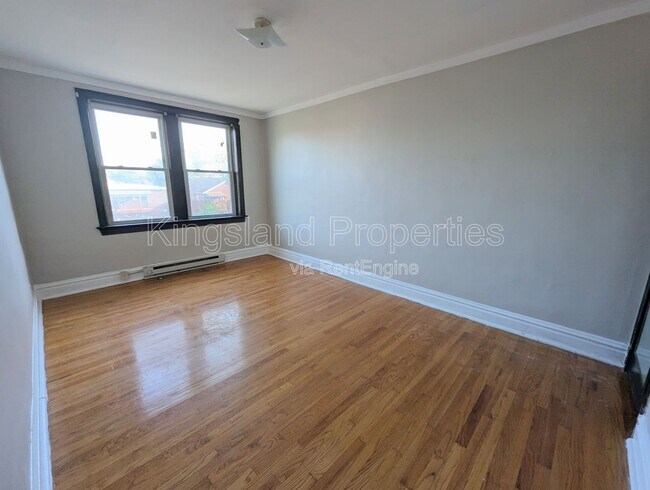 Building Photo - 3862 S Spring Ave