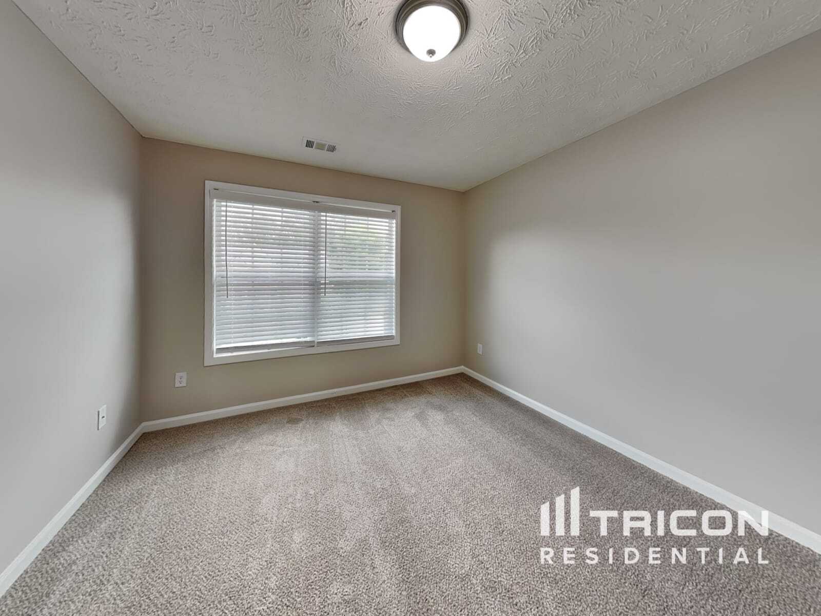 Building Photo - 714 Thompson Ridge Dr