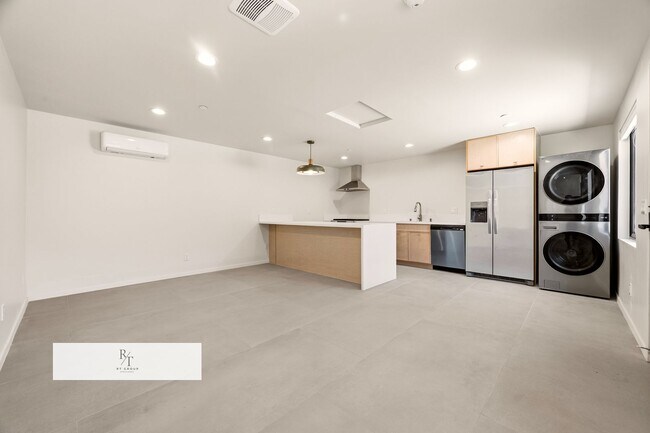 Building Photo - 414 Stedman Pl