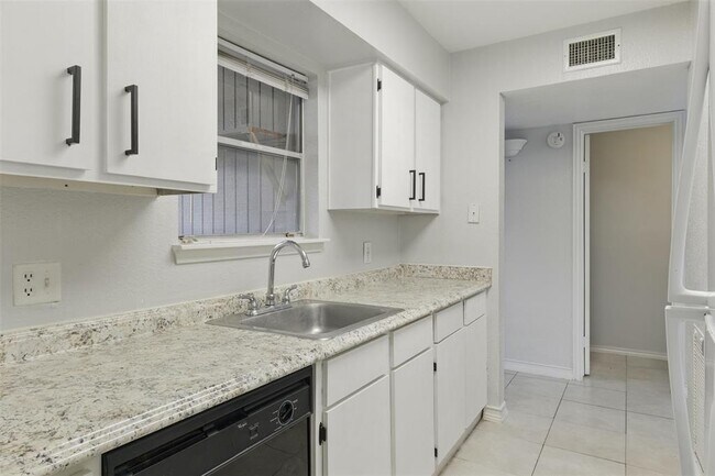 Building Photo - 17230 Imperial Valley Dr