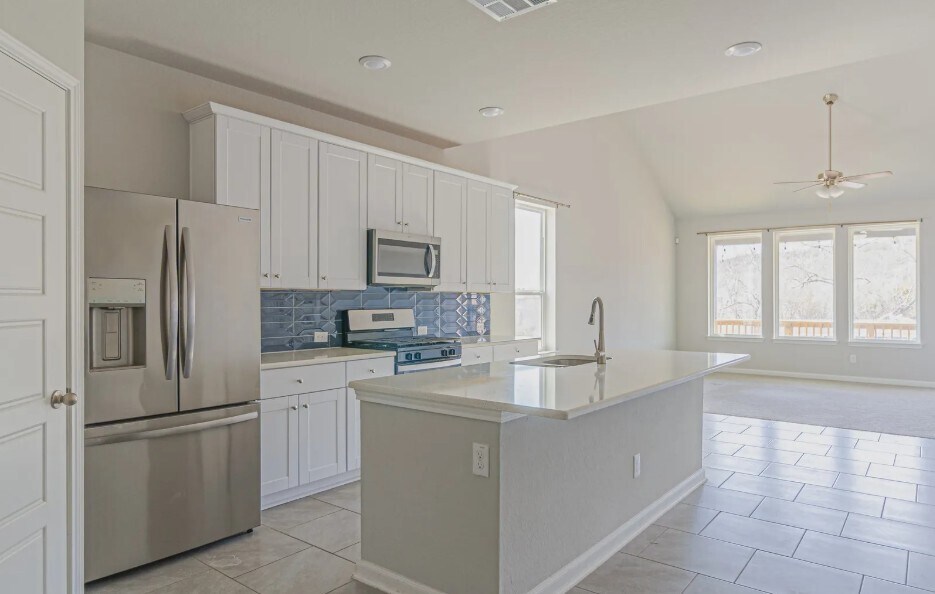 Building Photo - 2511 Seabream Dr