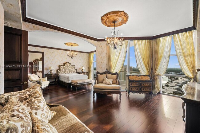 Building Photo - 16047 Collins Ave