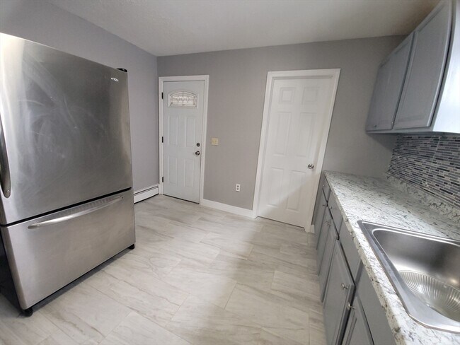 Building Photo - 26 Endicott St