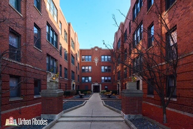 Building Photo - 3523 N Racine Ave