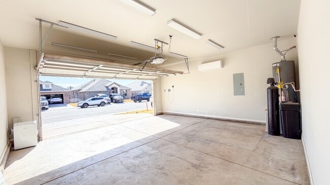 Building Photo - 1617 Twin Falls Dr