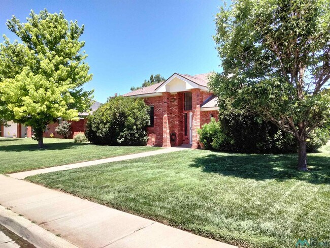 Building Photo - 2620 Fred Daugherty Dr