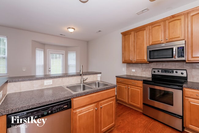 Building Photo - 8929 Holland Park Ln