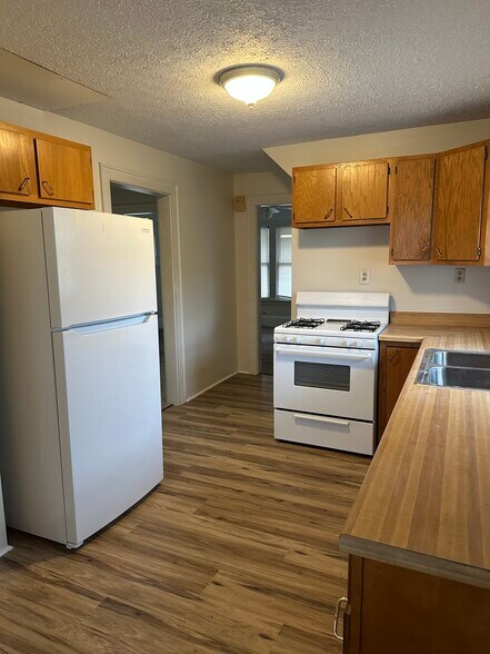 Building Photo - 134 Norwood St