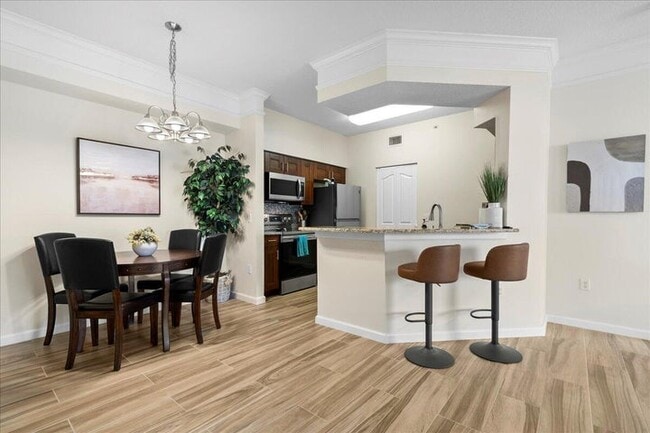 Building Photo - 5203 Myrtlewood Cir E