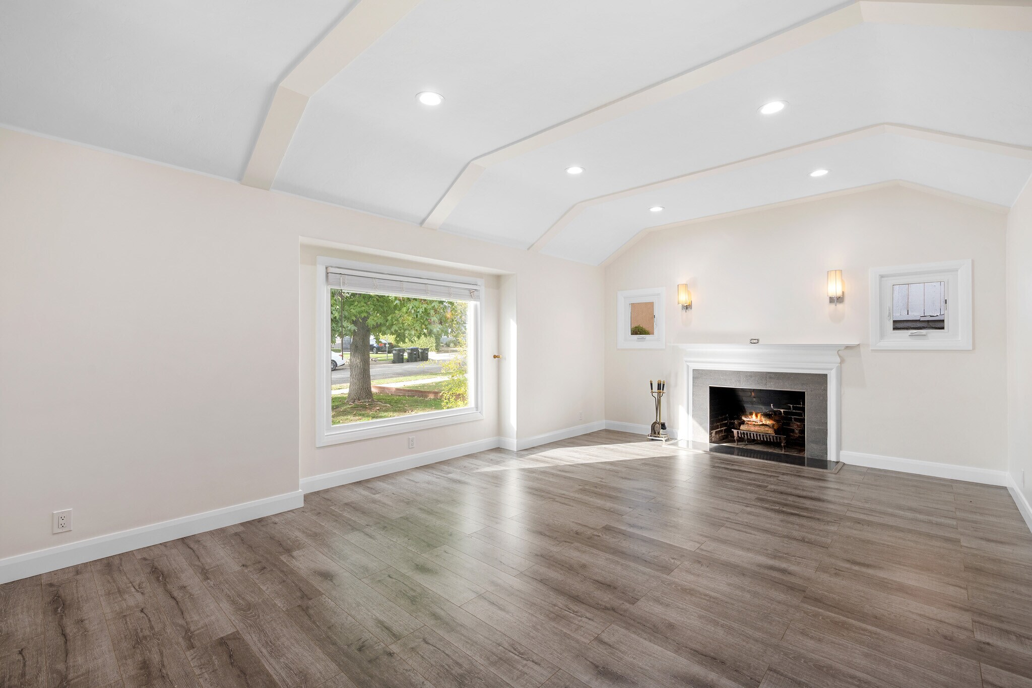 Building Photo - 1250 Bruce Ave