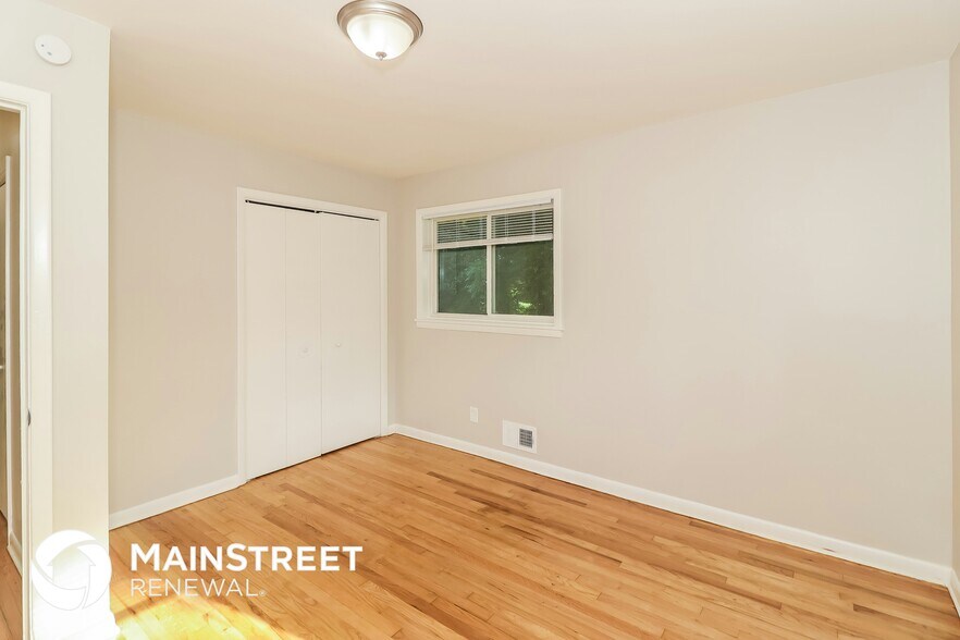 Building Photo - 4058 Brookcrest Cir