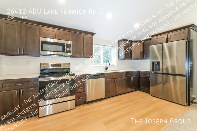 Building Photo - 26412 Lake Fenwick Rd S