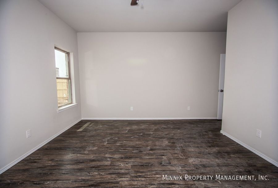 Building Photo - 1708 102nd St