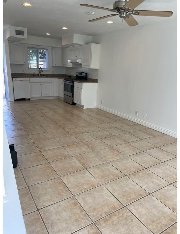 Building Photo - 19756 Kingswood Ln