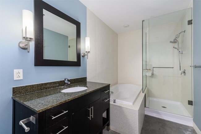 Building Photo - 1136 Washington Ave