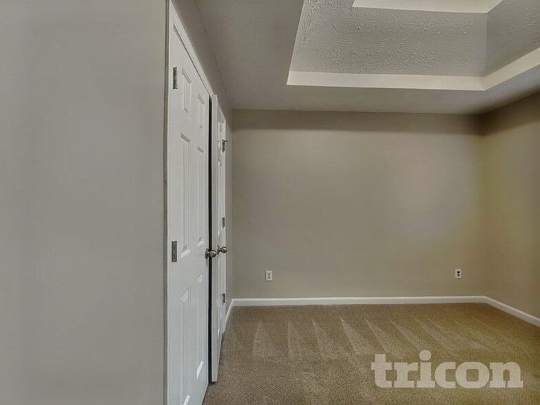 Building Photo - 12573 Lakeside Pkwy